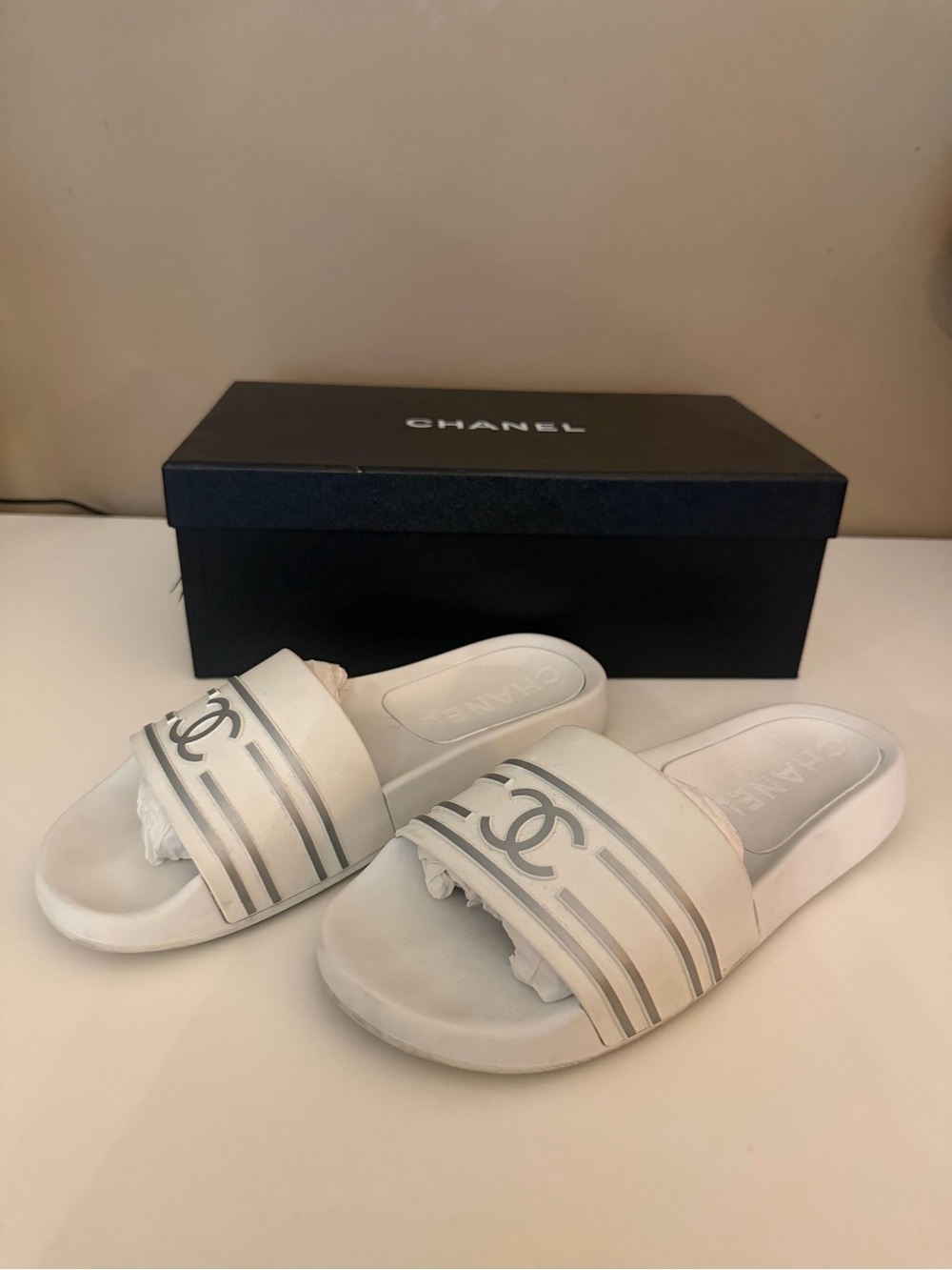 CHANEL White and Gray Striped CC Slide Sandals